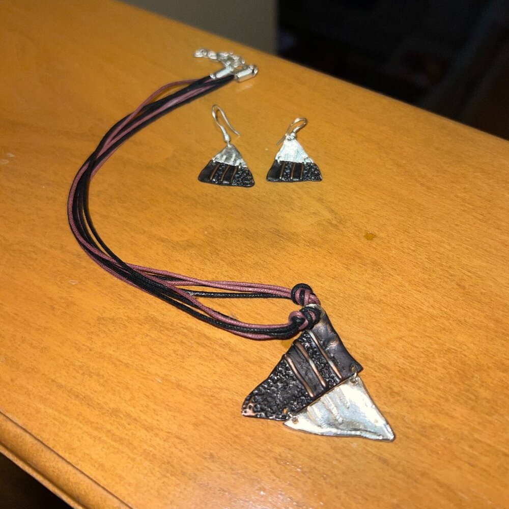 Unique geometric silver and rusted copper necklace and earring set🤎🤍